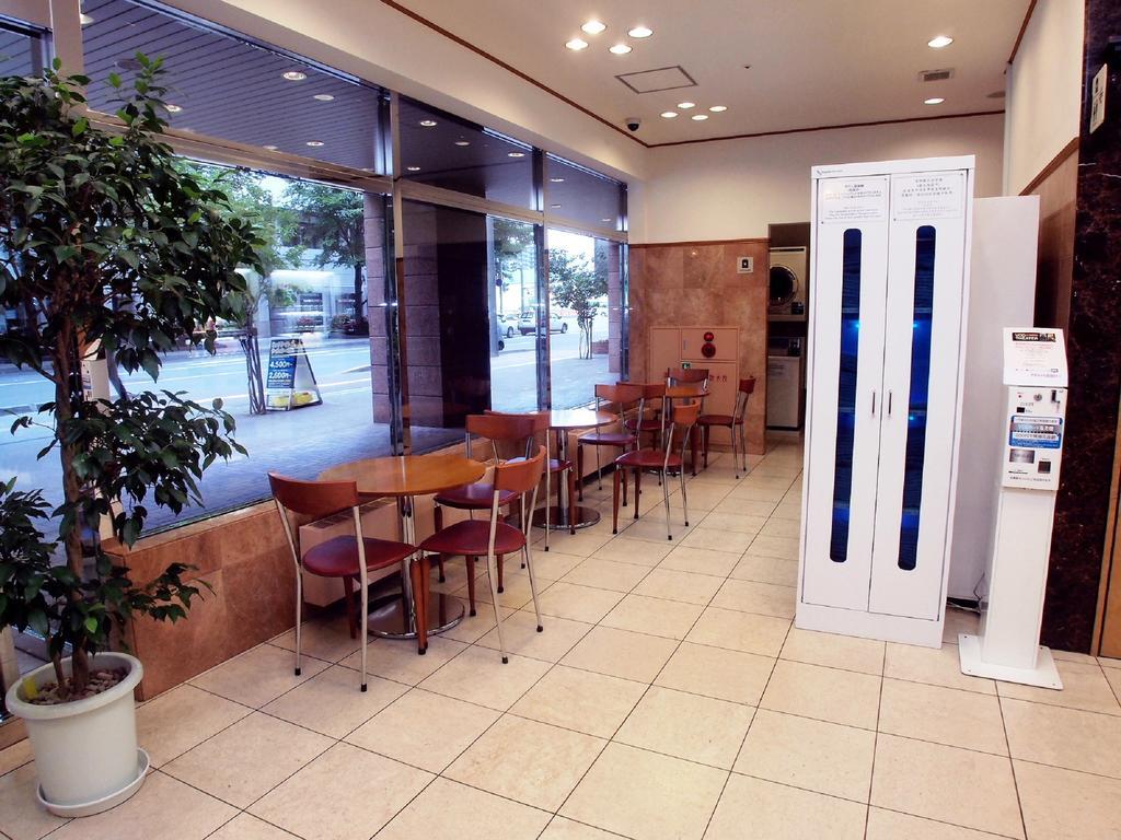 Toyoko Inn Hokkaido Sapporo-Eki Kita-Guchi Exteriör bild